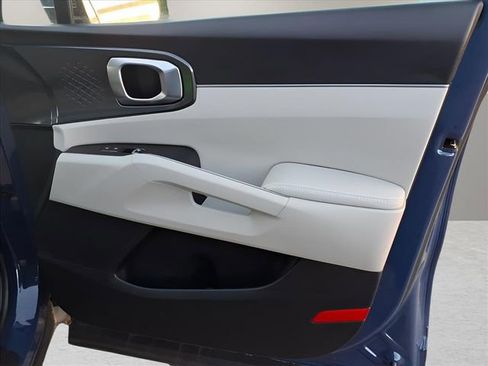 Used 2025 Kia Sorento S w/ Panoramic Sunroof Package image 22
