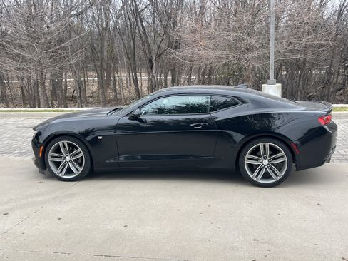 Used 2017 Chevrolet Camaro LT image 7