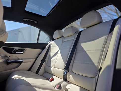 Used 2022 Mercedes-Benz C 300 4MATIC Sedan w/ Pinnacle Trim Package image 22