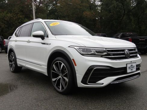 Used 2022 Volkswagen Tiguan SEL R-Line image 4