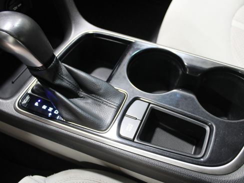 Used 2018 Hyundai Sonata SEL image 16