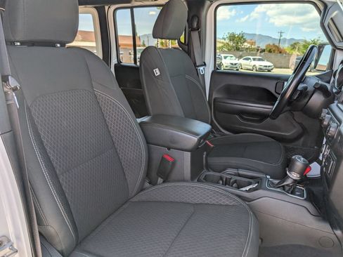 Used 2021 Jeep Wrangler Unlimited Sport AWD/4WD image 11