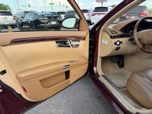 Used 2007 Mercedes-Benz S 550 image 4