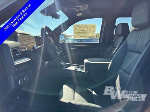 New 2025 Chevrolet Suburban High Country image 9