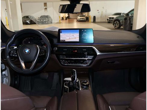 Used 2021 BMW 530i w/ Executive Package RWD image 18