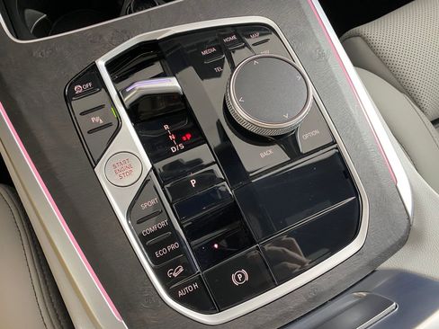 Certified 2024 BMW X5 xDrive40i w/ Premium Package image 19