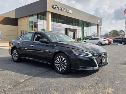 Used 2024 Nissan Altima 2.5 SV