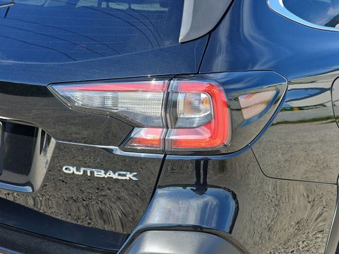 Used 2023 Subaru Outback Limited image 37