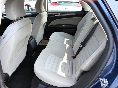Used 2018 Ford Fusion S FWD image 22