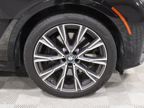 Used 2021 BMW X7 M50i w/ Dynamic Handling Package AWD/4WD image 48