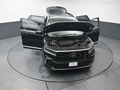 Used 2025 Honda Pilot Elite image 57