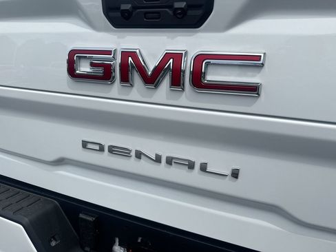 New 2026 GMC Sierra 3500 Denali w/ Denali Reserve Package AWD/4WD image 28