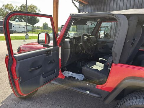 Used 2006 Jeep Wrangler Rubicon AWD/4WD image 7