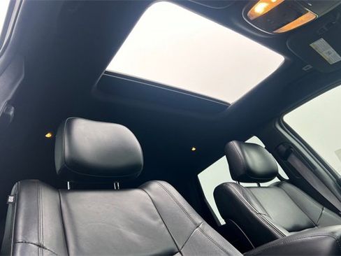 Used 2022 Jeep Grand Cherokee Limited image 21