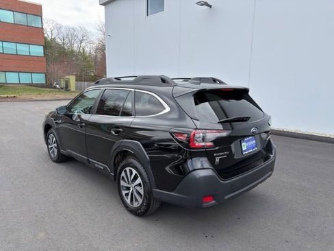 Used 2024 Subaru Outback Premium AWD/4WD image 8