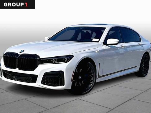 Used 2022 BMW 740i w/ Luxury Rear Seating Package image 1