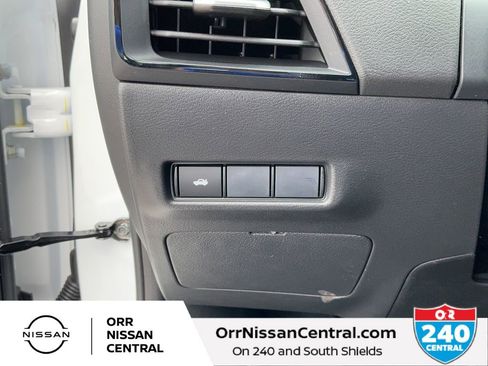 New 2026 Nissan Sentra SR w/ Floor Mat Package FWD image 18