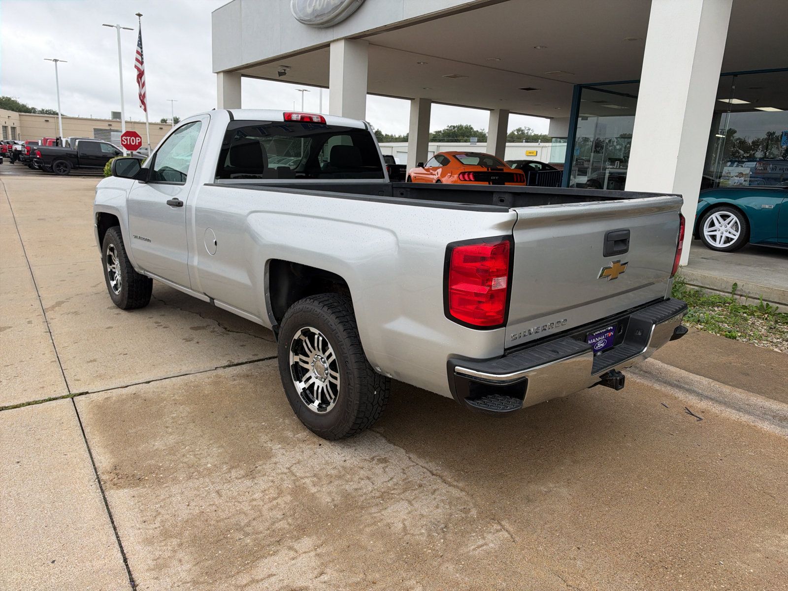 Used 2018 Chevrolet Silverado 1500 W/T w/ WT Convenience Package AWD/4WD image 8