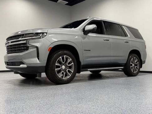 Used 2023 Chevrolet Tahoe LT w/ Luxury Package AWD/4WD image 5