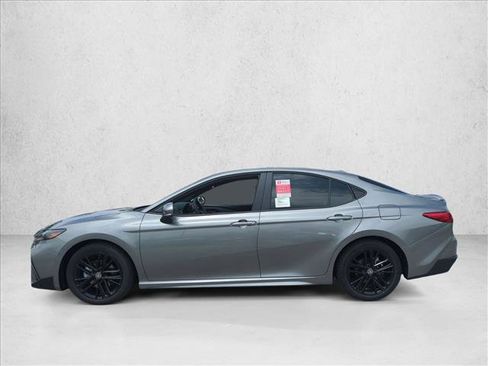 New 2026 Toyota Camry SE FWD image 5