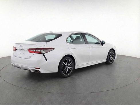 Certified 2023 Toyota Camry SE image 5