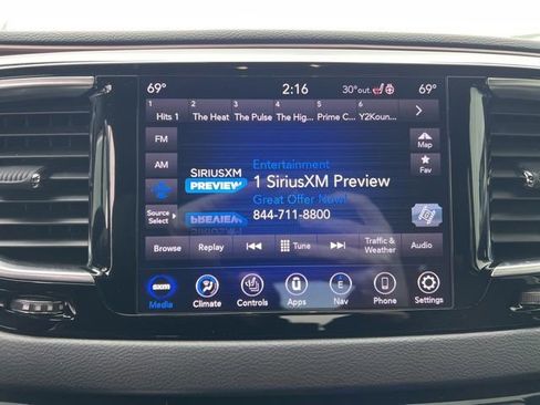 Used 2019 Chrysler Pacifica Touring-L image 18