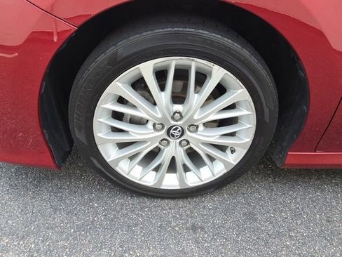 Used 2018 Toyota Camry XLE FWD image 24