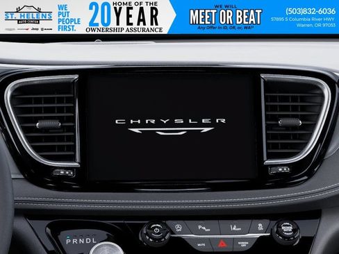 New 2027 Chrysler Pacifica Limited AWD/4WD image 21