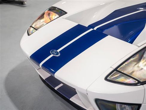 Used 2005 Ford GT image 6