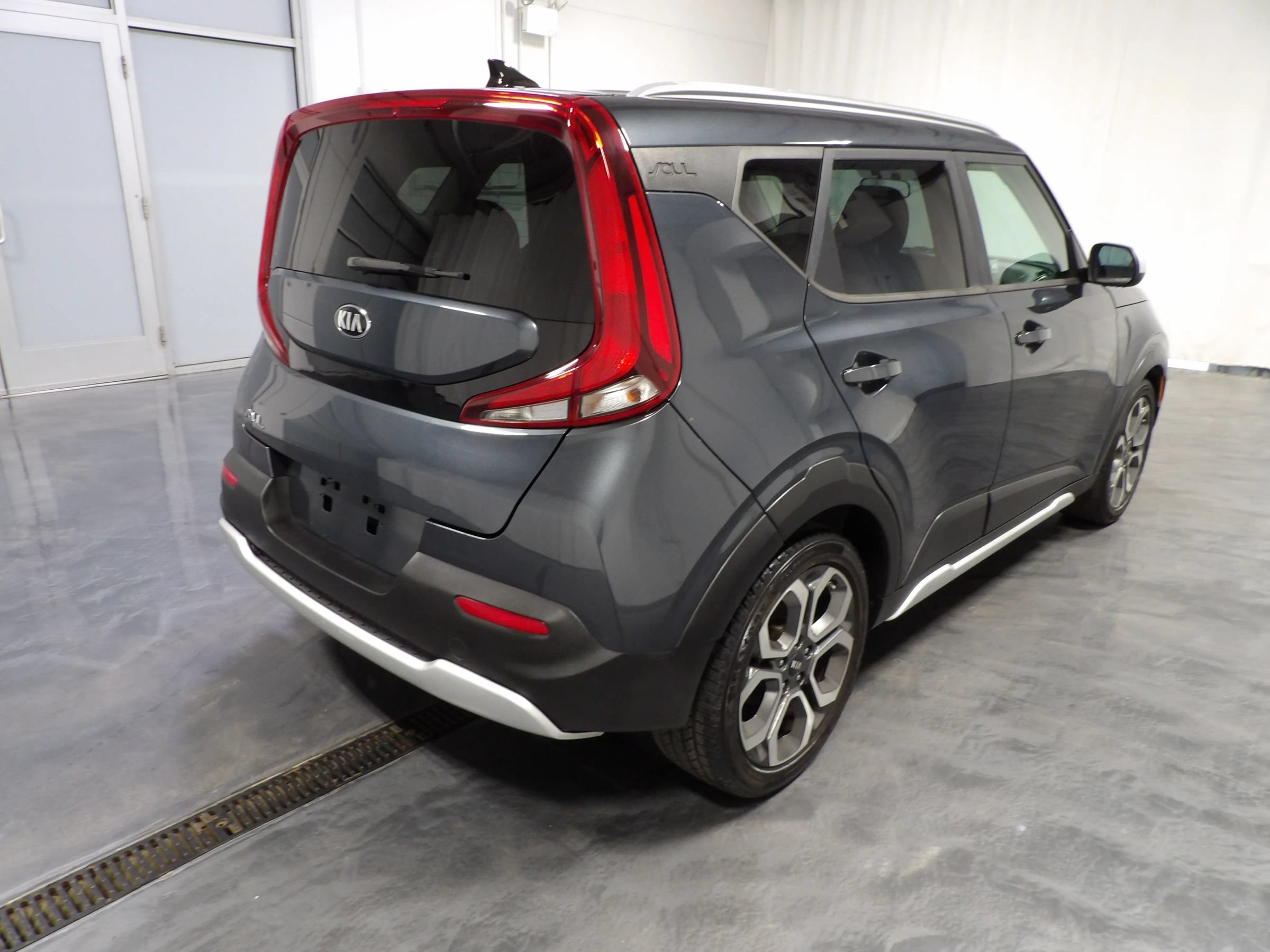 Used 2020 Kia Soul X-Line FWD image 4