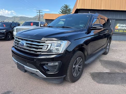 Used 2019 Ford Expedition XLT w/ Equipment Group 201A AWD/4WD image 10