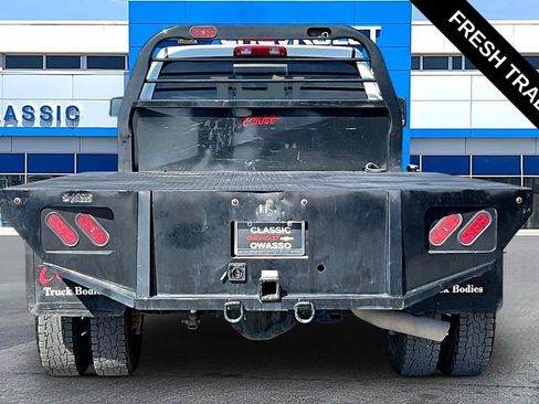 Used 2024 RAM 3500 Tradesman w/ Chrome Appearance Group AWD/4WD image 4