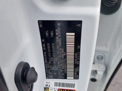 Used 2023 Toyota Highlander XLE FWD image 40