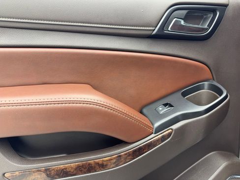 Used 2018 Chevrolet Tahoe Premier image 40