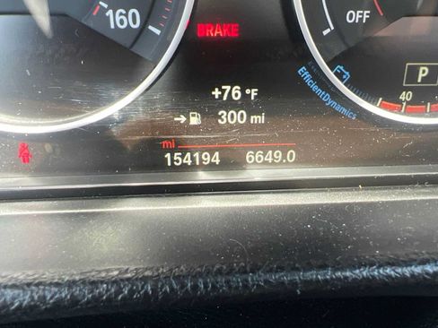 Used 2018 BMW 330i xDrive Wagon AWD/4WD image 10