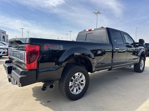 Used 2022 Ford F350 Limited image 6