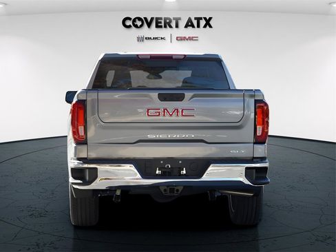 New 2026 GMC Sierra 1500 SLT image 4
