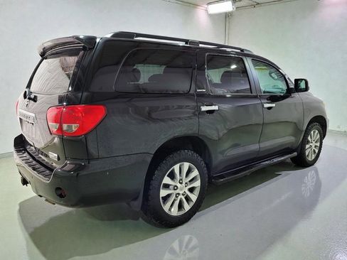 Used 2016 Toyota Sequoia Limited image 31