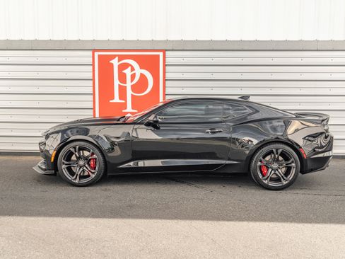 Used 2022 Chevrolet Camaro SS RWD image 31