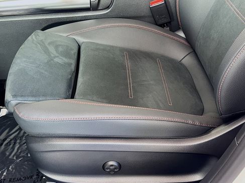 New 2025 Mercedes-Benz GLA 35 AMG 4MATIC image 17