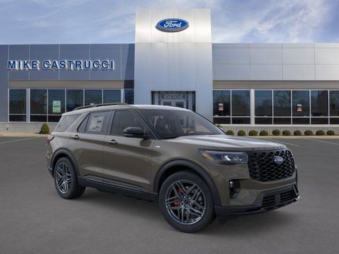 New 2026 Ford Explorer ST-Line w/ ST-Line Street Pack AWD/4WD image 7