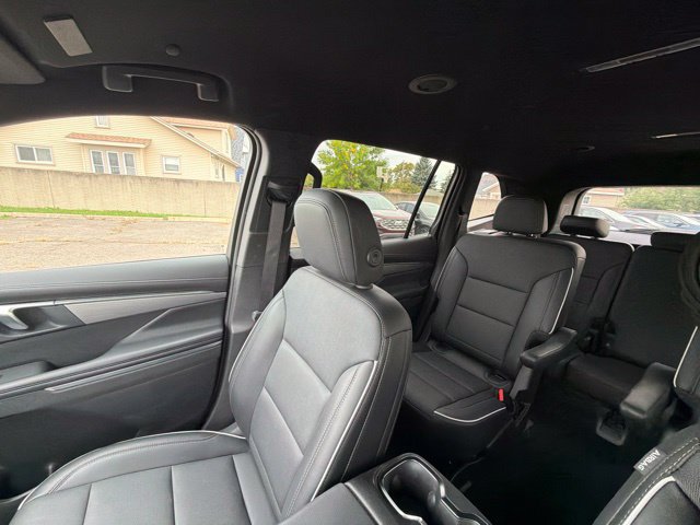 Used 2025 Buick Enclave Preferred AWD/4WD image 41