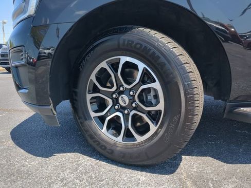 Used 2024 Ford Expedition XLT RWD image 38