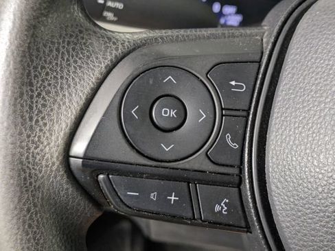 Used 2022 Toyota Corolla LE FWD image 14