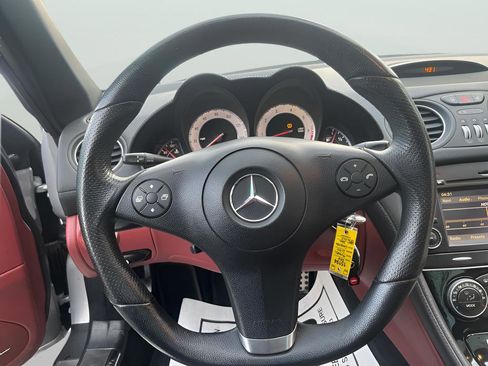 Used 2009 Mercedes-Benz SL 550 SL 550 2D Convertible image 22