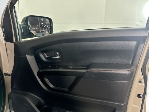 Used 2021 Nissan Titan PRO-4X w/ Pro-4x Convenience Package AWD/4WD image 34
