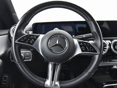 Used 2025 Mercedes-Benz CLA 250 4MATIC image 19