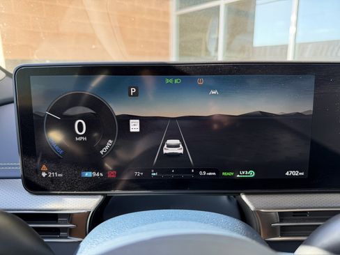 Used 2023 Genesis GV60 Performance image 17