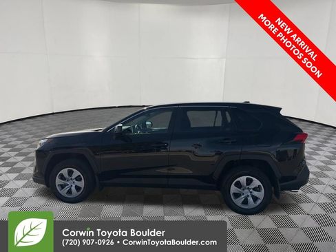 Used 2025 Toyota RAV4 LE AWD/4WD image 6