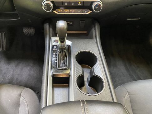 Used 2025 Nissan Altima 2.5 SV FWD image 39